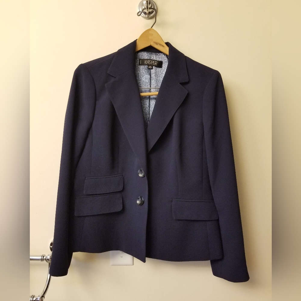 Kasper Petite Women's Dark Blue Pants Suit.Navy Size 12P.